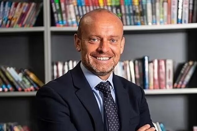 Діти погано вчилися, зривали уроки. Як 'директор з пекла' вивів проблемну школу в Британії на новий рівень та у чому його феномен