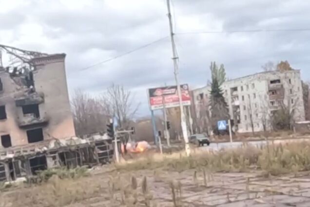 Намагався поцілити в машину: у Костянтинівці бійці штурмового полку бригади 'Лють' підбили ворожий FPV-дрон. Відео