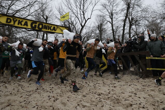 У Києві відбувся забіг 'Дика гонка' для військових та цивільних