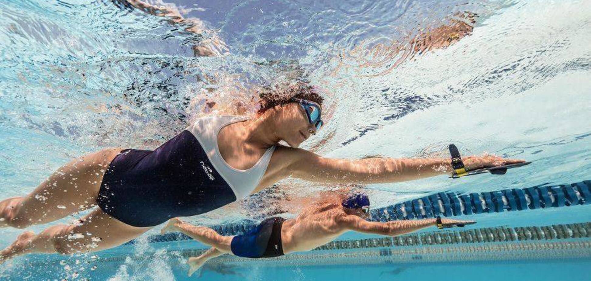 Самое эффективное упражнение от боли в ногах: чем полезно плавание