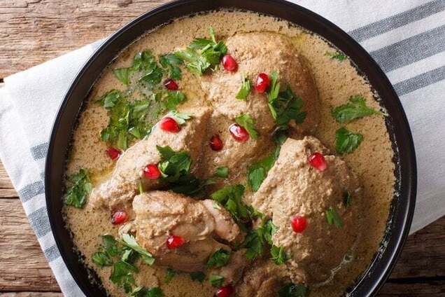 Що таке 'Сациві' і як правильно приготувати: рецепт класичної грузинської страви