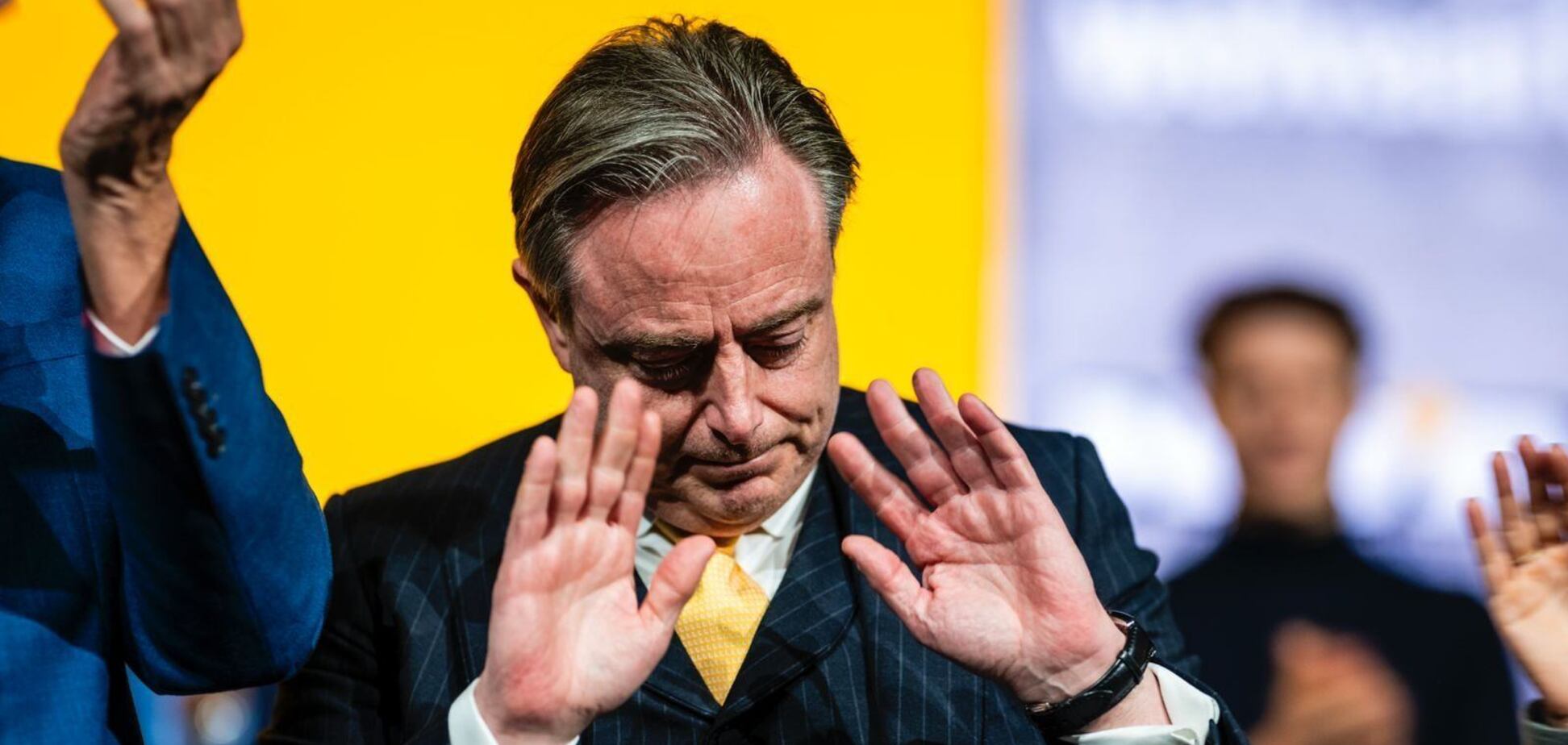 'Есть лучшие решения': премьер Бельгии назвал 'кражей' идею использовать замороженные активы РФ для предоставления репарационного кредита Украине