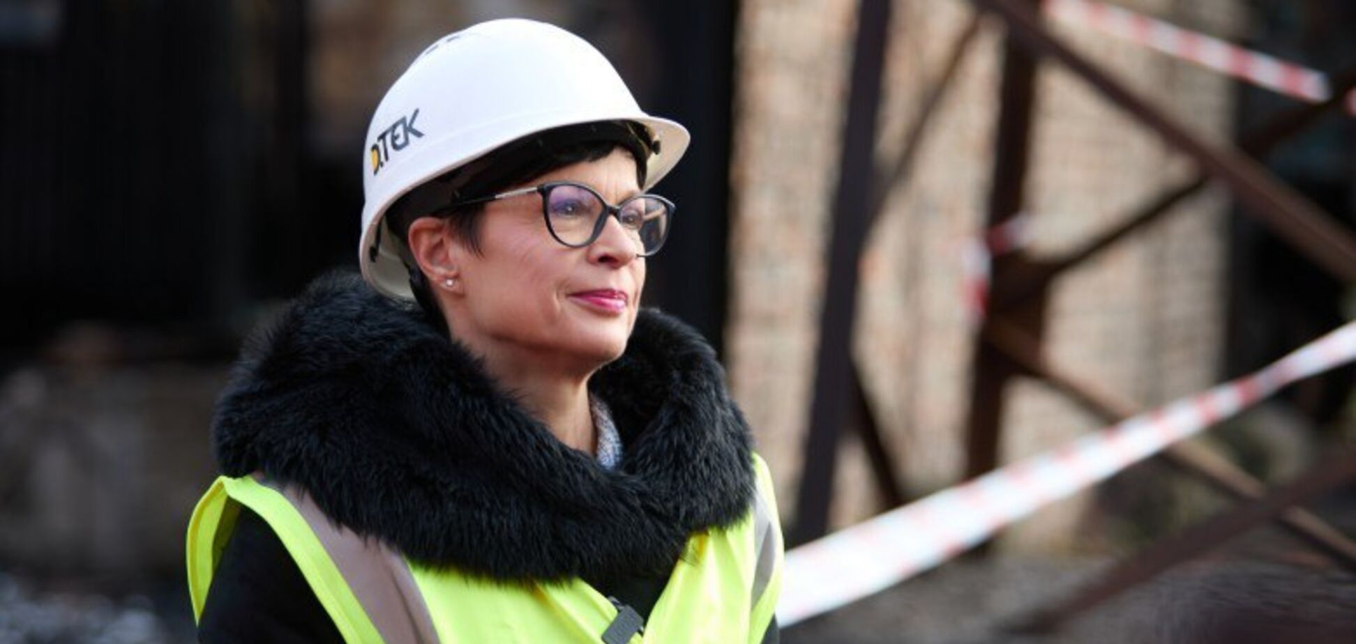 Еврокомиссар Марта Кос посетила поврежденную обстрелами ТЭС ДТЭК