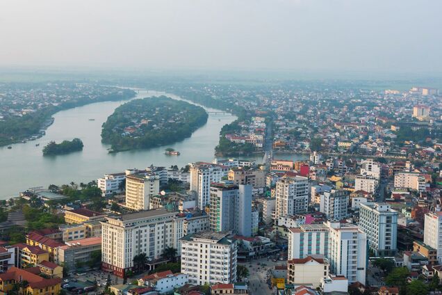 Куди їхати, щоб посмакувати їжею: найкращі міста для гурманів