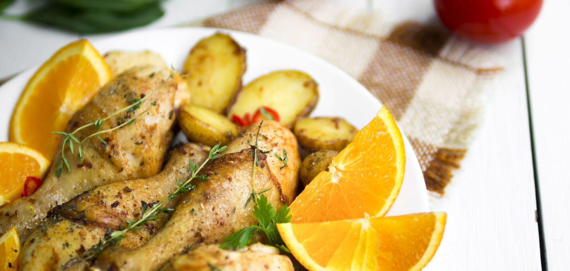 Сочные запеченные бедра с апельсином: мясо просто тает во рту