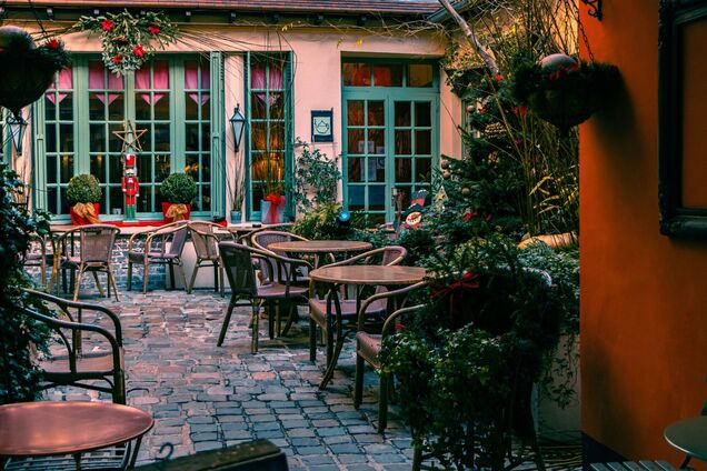 Забудьте про Париж: куди поїхати у Франції, щоб відчути атмосферу і не переплатити