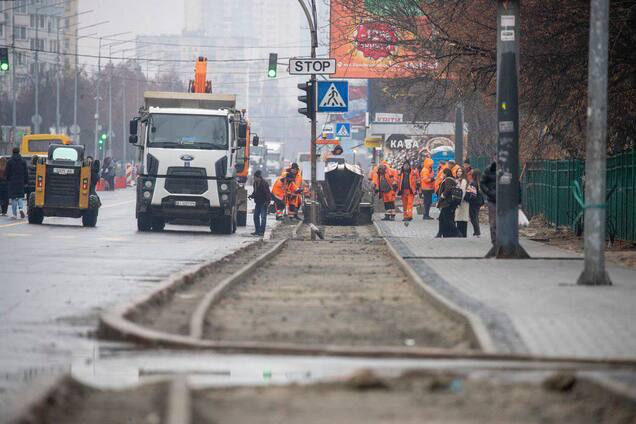Завершать вже в 2026 році: Кличко показав, як проходить капремонт Харківського шосе у Києві