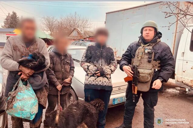 Дом семьи сгорел: из Купянска эвакуировали 13-летнего ребенка, которого прятал отец. Видео