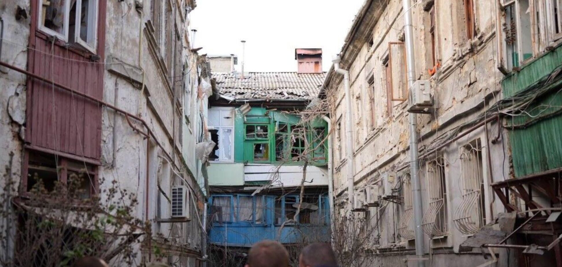 'Уламок влучив просто в ліжко': мешканці Одеси розповіли про наслідки російської атаки. Відео