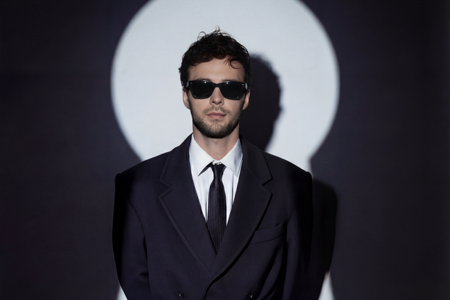 Surprise, surprise: Макс Барських презентує новий бенгер 'Не складається'