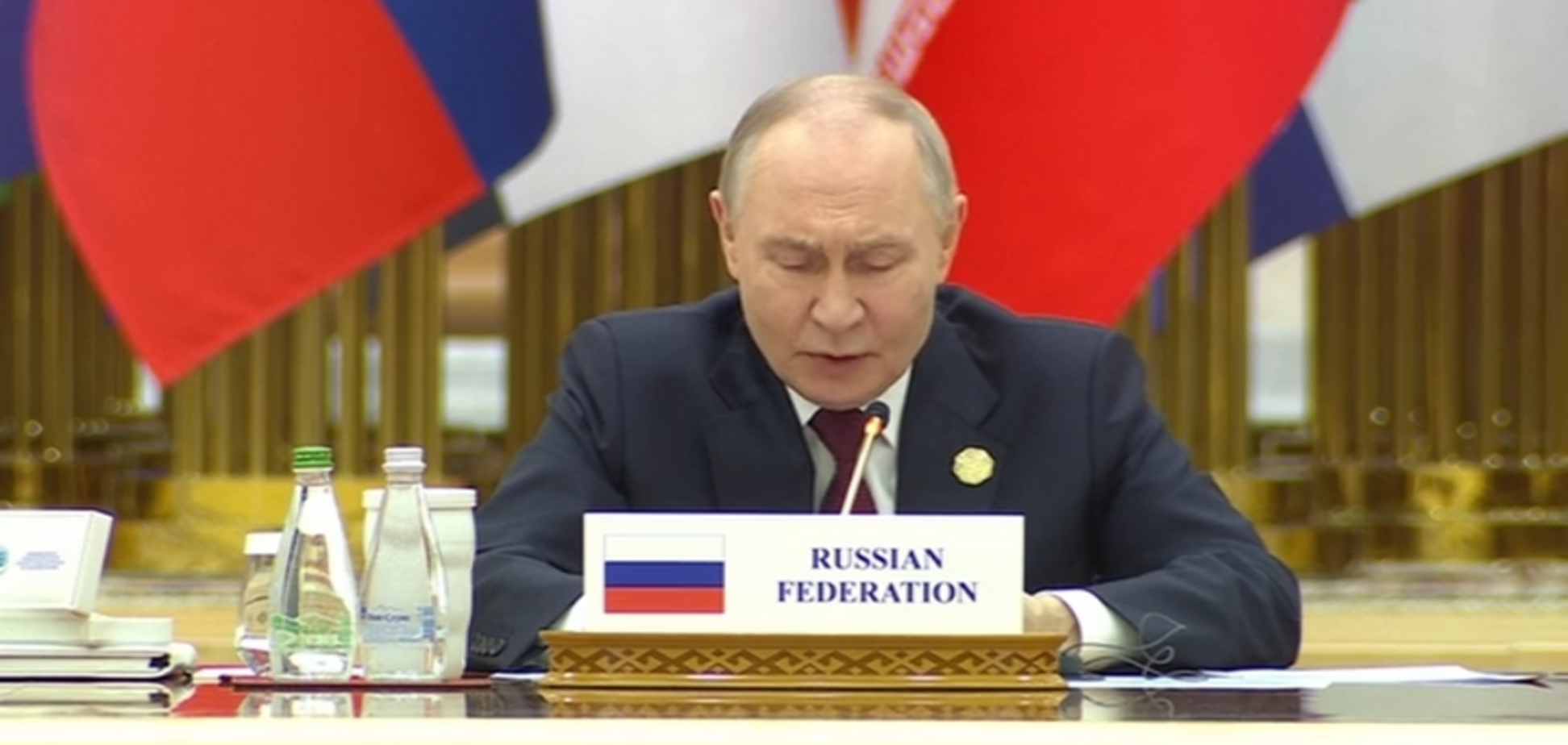 Путін осоромився в Ашхабаді: диктатор двічі не зміг вимовити прізвище президента Туркменістану