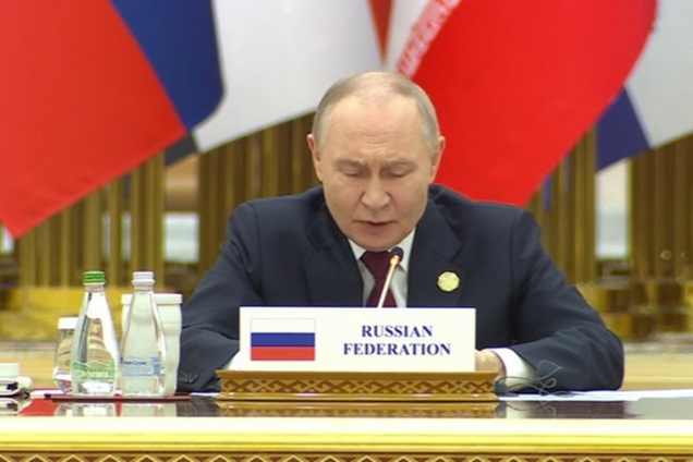 Путін осоромився в Ашгабаді: диктатор двічі не зміг вимовити прізвище президента Туркменістану