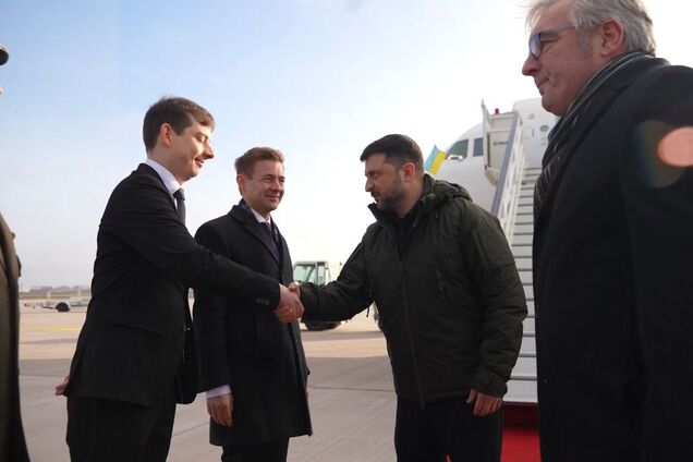 Зеленський прибув до Німеччини на зустріч із представниками Трампа: перші подробиці. Відео