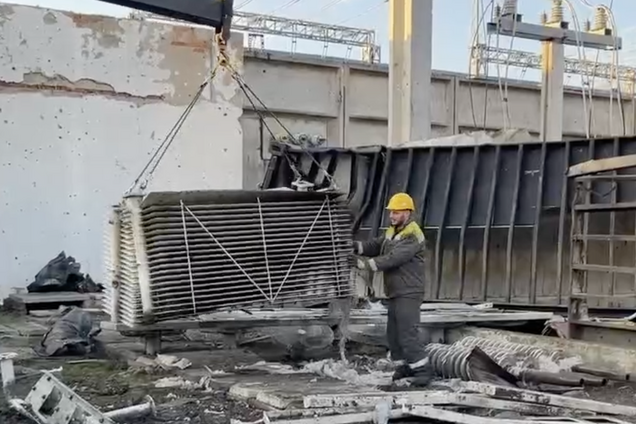 Сплошные руины: как выглядит разрушенная армией России подстанция ДТЭК в Одесской области. Видео