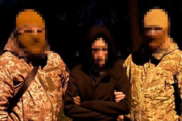 СБУ та Нацполіція затримали агента РФ, який готував замах на посадовця оборонного заводу в Запоріжжі. Фото