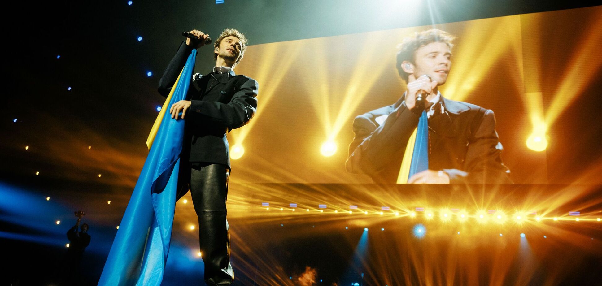 Справжні зірки сяють попри блекаути: чому соцмережі досі обговорюють концерт Макса Барських у Києві
