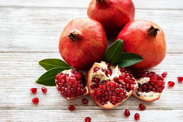 Для чого їсти гранат і що можна з нього приготувати: поради експертки