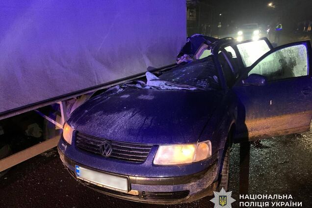 За кермом був 15-річний хлопець: на Закарпатті у ДТП загинула школярка. Фото і відео