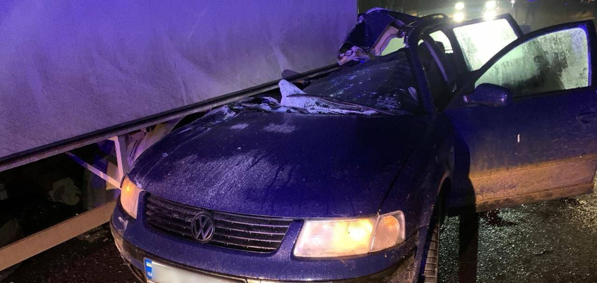 За кермом був 15-річний хлопець: на Закарпатті у ДТП загинула школярка. Фото і відео