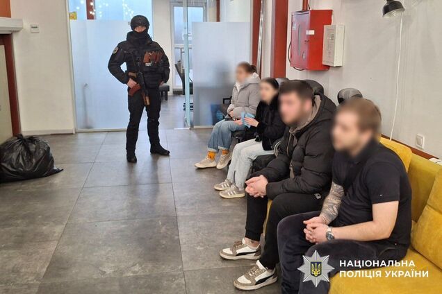 В Украине разоблачили мошеннический колл-центр, который обманывал граждан ЕС