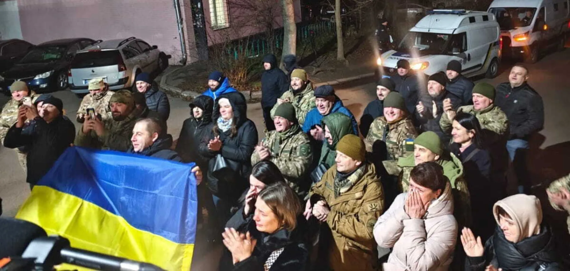 Справа 'флешок ФСБ': із СІЗО випустили офіцерів УДО, від яких вимагали обмовити Порошенка