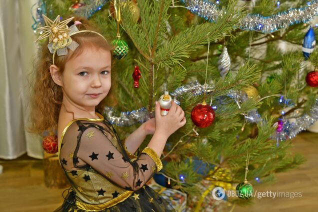 Без тематических костюмов, воспитателям ничего не дарят. Украинка показала рождественский праздник в детсаду Праги и вызвала дискуссию в сети