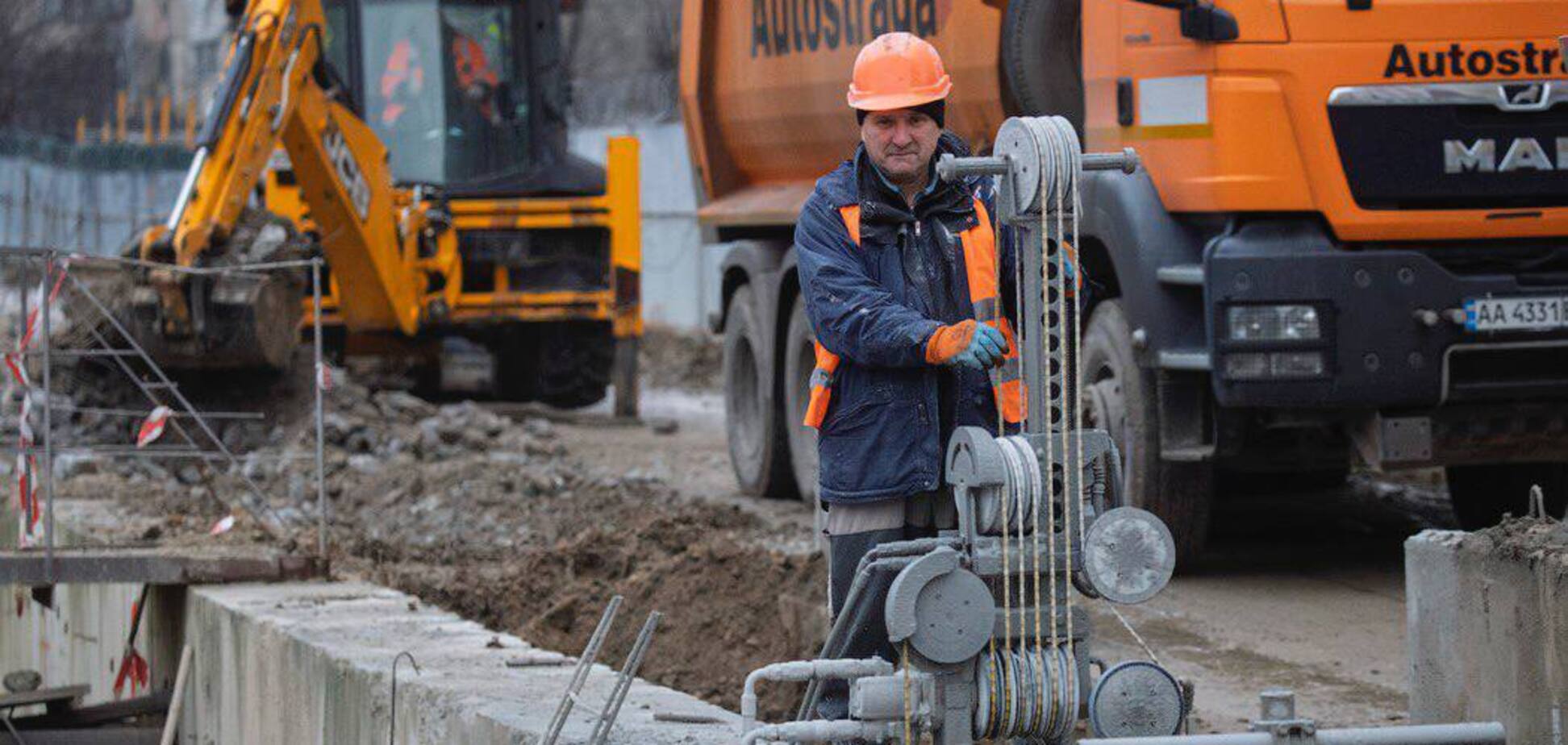 Роботи ведуться цілодобово: Кличко показав будівництво метро на Виноградар