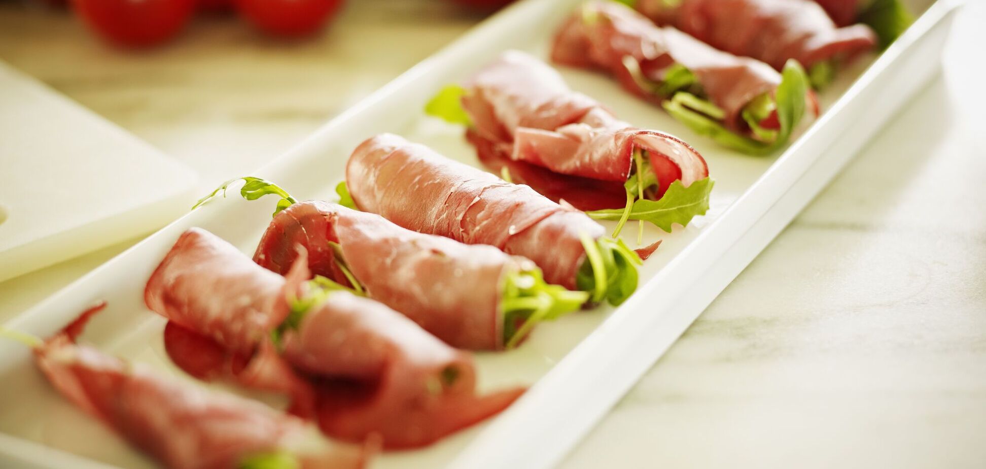 Рулетики из ветчины для праздничного стола: как приготовить праздничную закуску