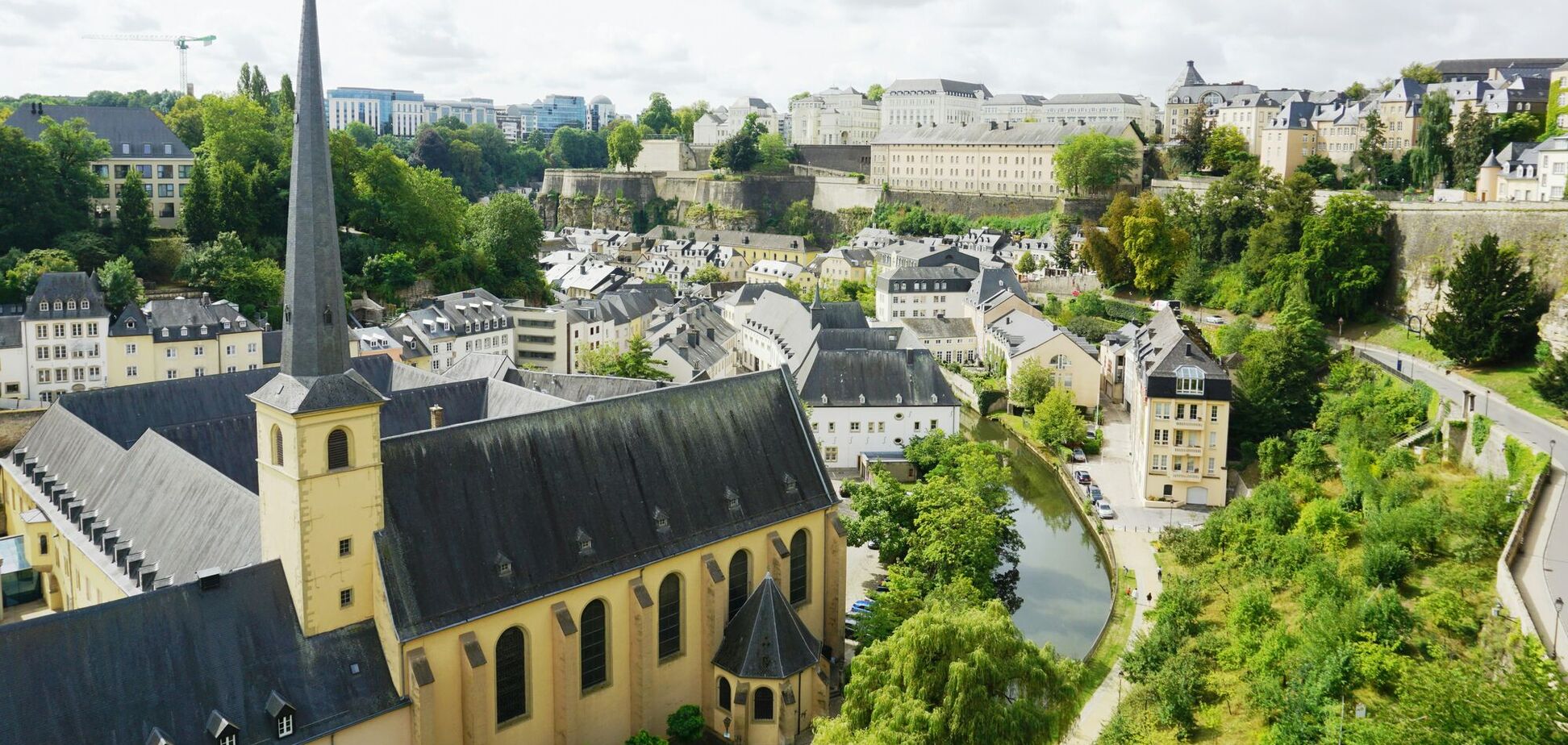 Одна з найбезпечніших у світі: крихітна європейська країна, де майже немає туристів