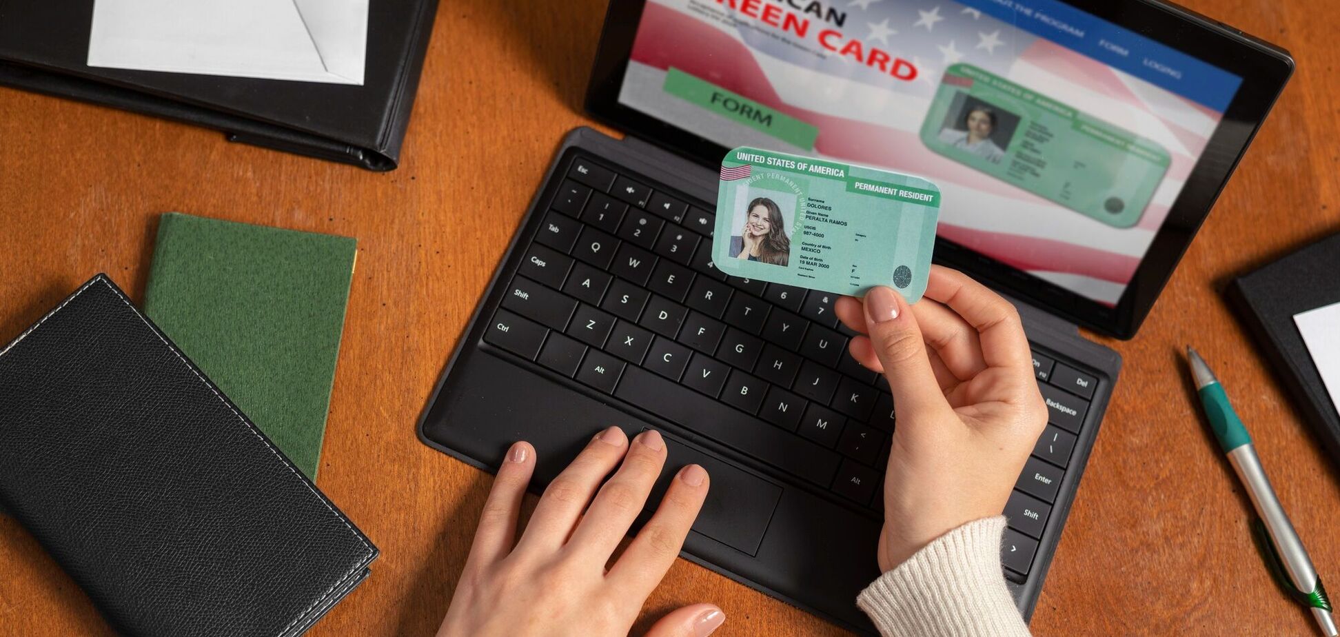 Иллюстрация - Трамп запретил разыгрывать грин-карты