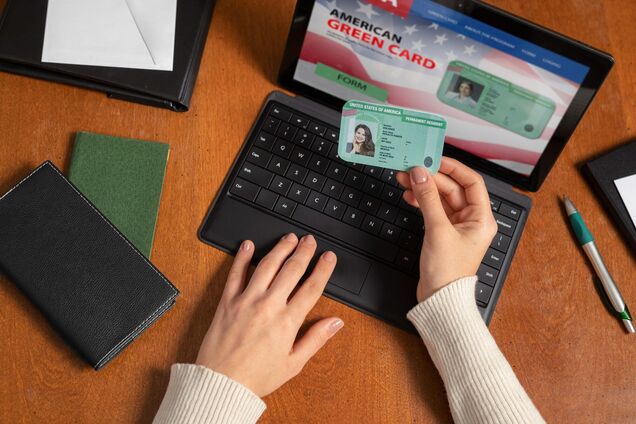 Иллюстрация - Трамп запретил разыгрывать грин-карты