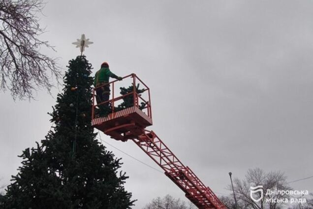 Дніпро почали готувати до різдвяних свят
