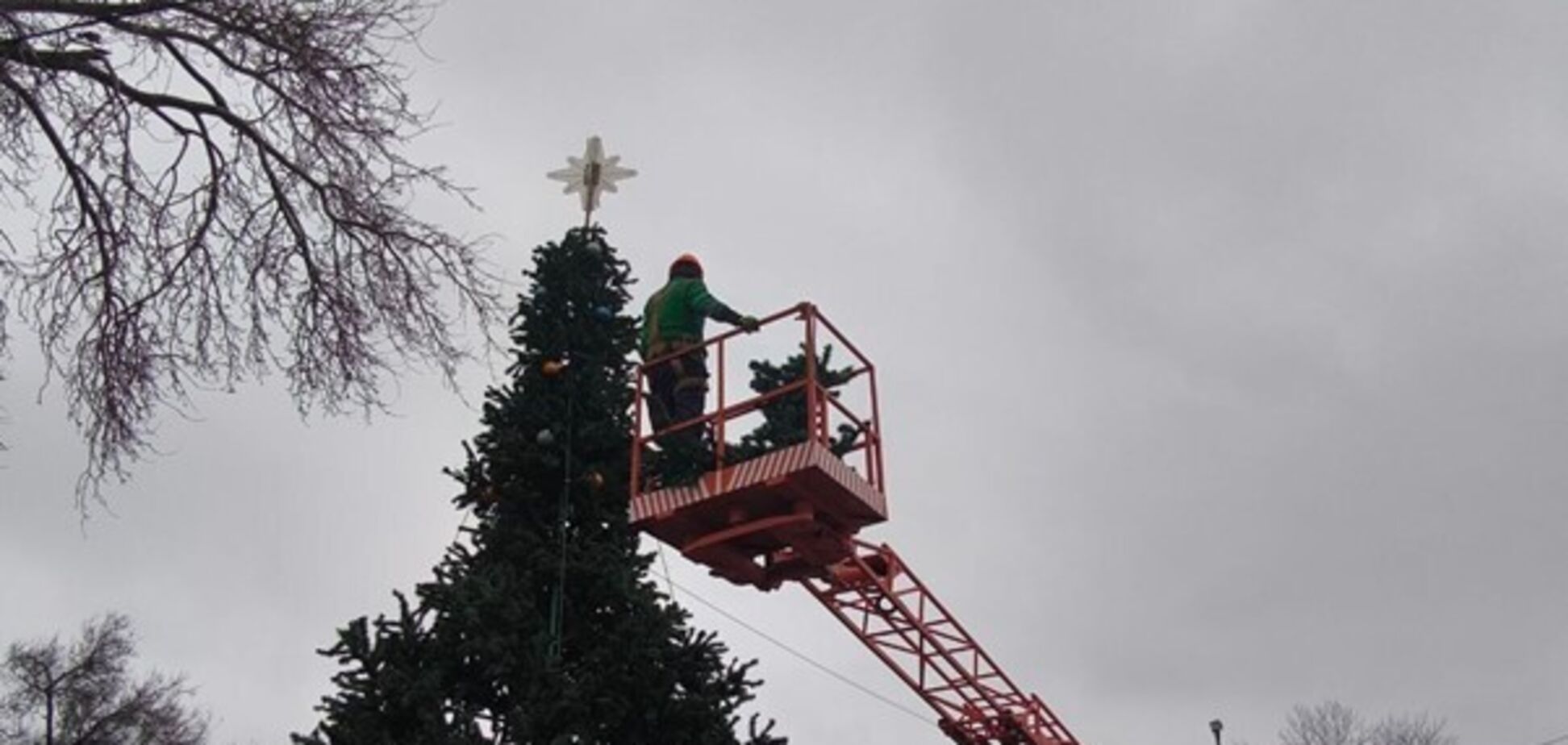 Дніпро почали готувати до різдвяних свят