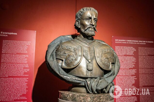 На території Києво-Печерської лаври відкрили погруддя гетьмана Івана Мазепи. Подробиці та фото