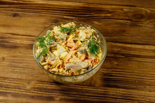 Конкурент оливье: как приготовить вкусный майонезный салат с курицей на Новый год