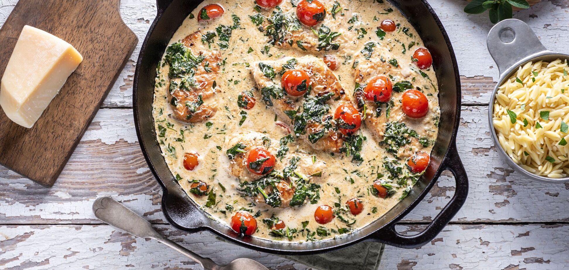 Сочное и очень нежное куриное филе: добавьте грибной соус: добавьте грибной соус