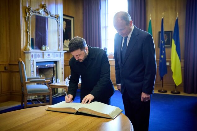 Зеленський прибув з візитом до Ірландії і провів низку зустрічей. Усі подробиці і відео