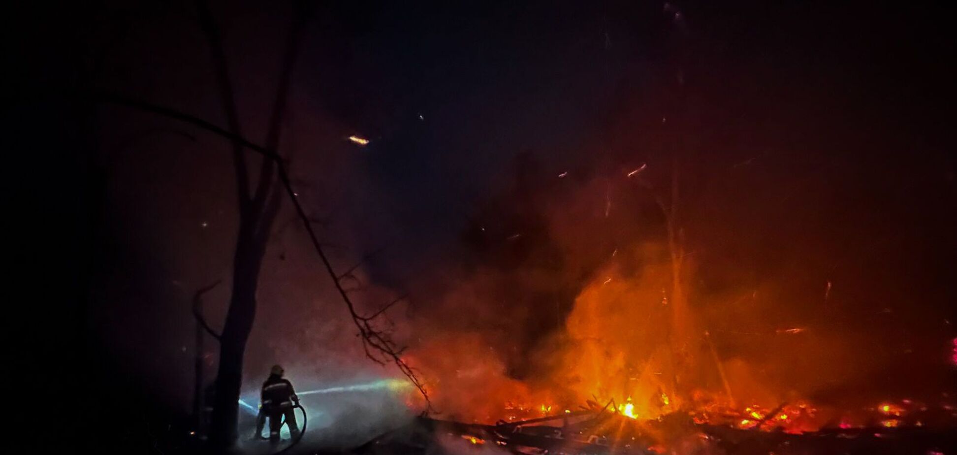 В России наблюдаются массовые возгорания электроподстанций: Ростовщина и Курщина частично без света. Видео