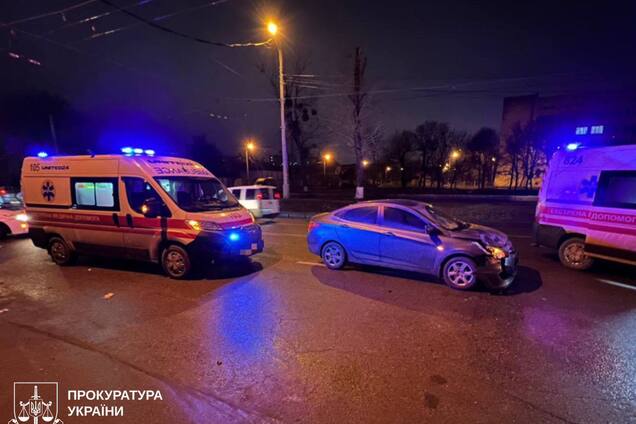 Пострадавшие до сих пор в реанимации: судье, сбившей детей в Харькове, сообщили о подозрении