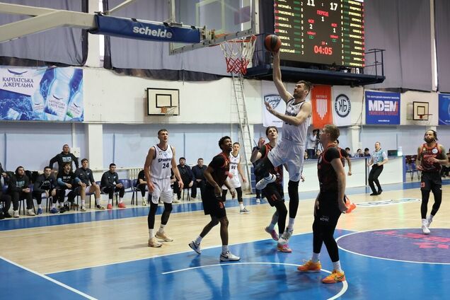 'Дніпро' завдав 'Кривбасу' найбільшої поразки в сезоні Суперлізі Favbet