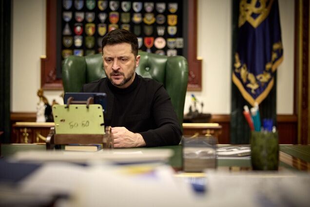 'Украина нуждается в поддержке': Зеленский призвал мир не оставлять без реакции подлые удары России на праздник. Видео