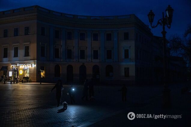 Путин бьет по Одессе по двум причинам, но город ему не по зубам. Интервью с израильским экспертом Шарпом