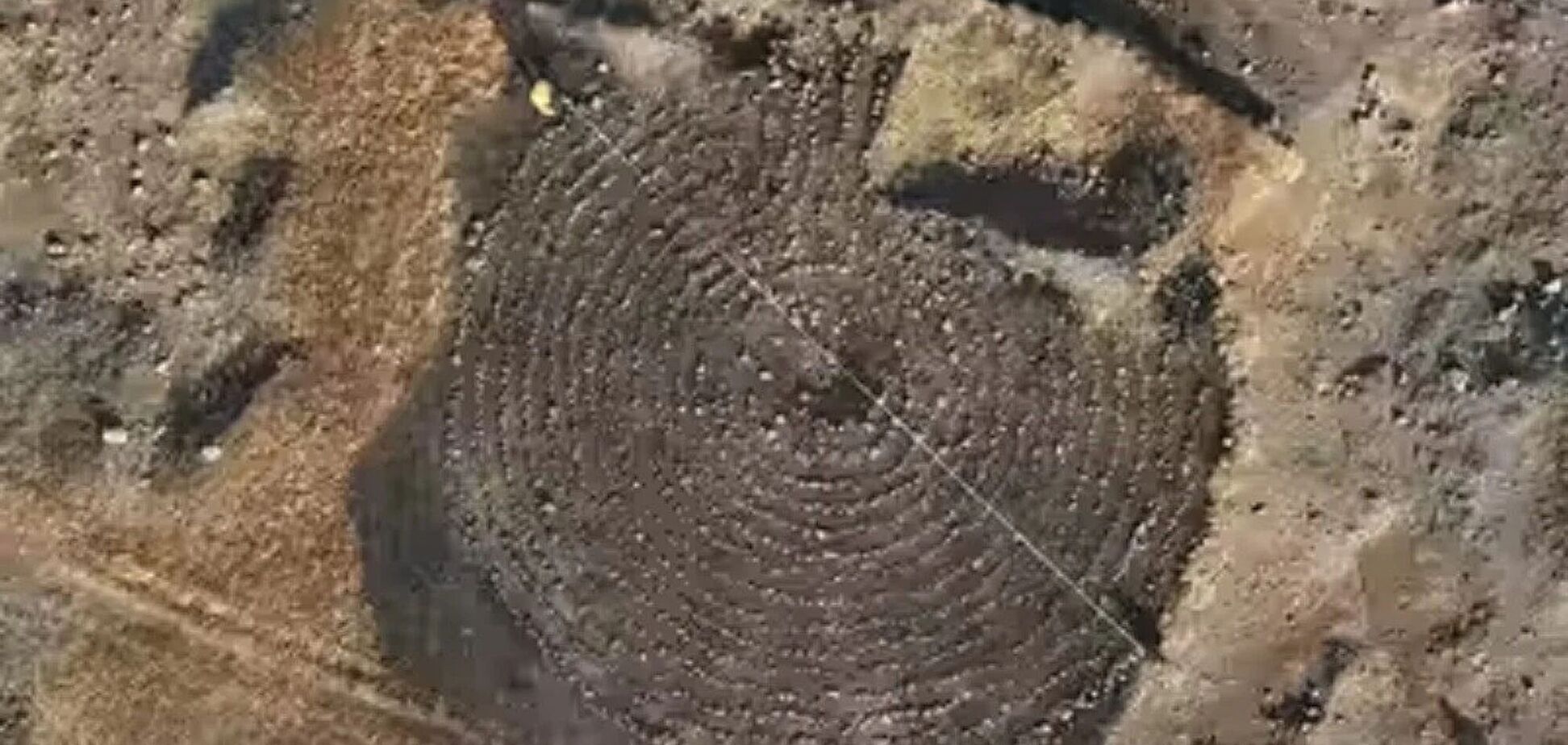 Ученые нашли в Индии гигантский древний лабиринт: имеет тайну. Фото