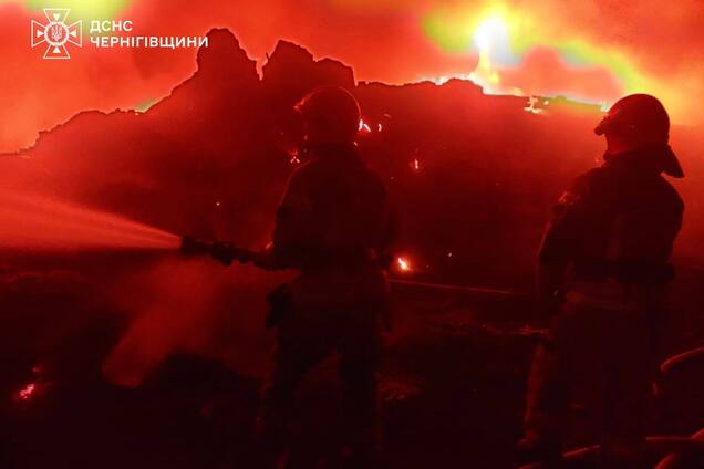 Оккупанты в Сочельник ударили по Чернигову и Черкасской области: пострадал мужчина, повреждено кладбище. Фото