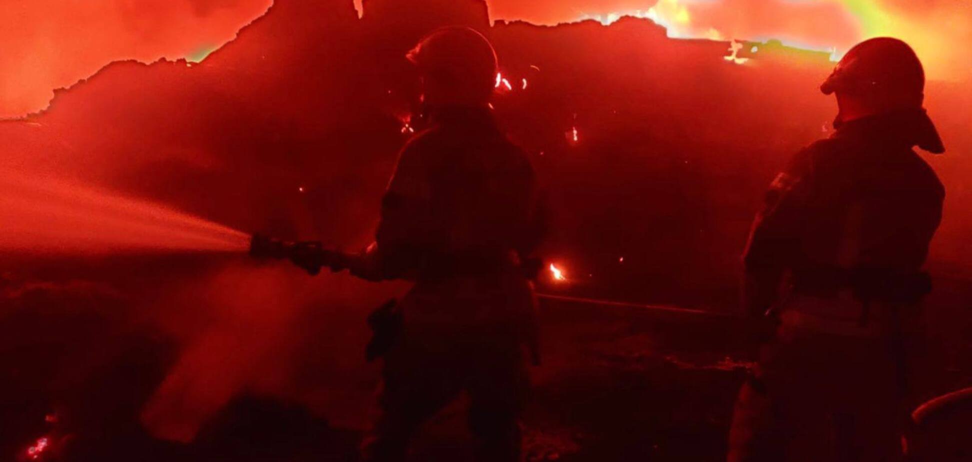 Оккупанты в Сочельник ударили по Чернигову и Черкасской области: пострадал мужчина, повреждено кладбище. Фото