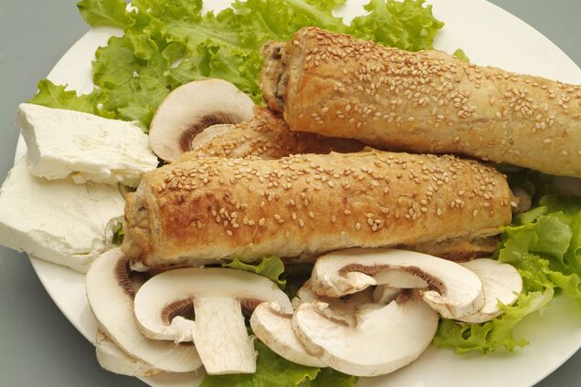 Ролліні з тіста філо: можна дуже швидко приготувати на обід