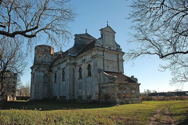 Нет многоэтажек и пробок: где расположен самый маленький город Украины