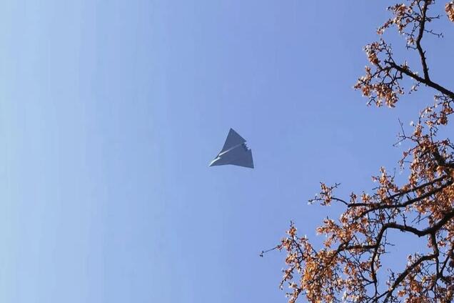 Неслыханные темпы: Китай поднял в небо уже третий прототип истребителя-бомбардировщика 6-го поколения