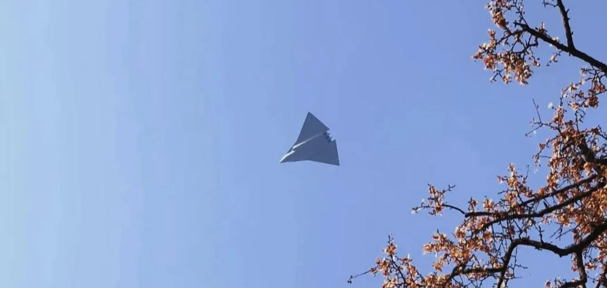 Неслыханные темпы: Китай поднял в небо уже третий прототип истребителя-бомбардировщика 6-го поколения