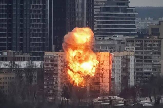 Удар російського шахеда по Києву